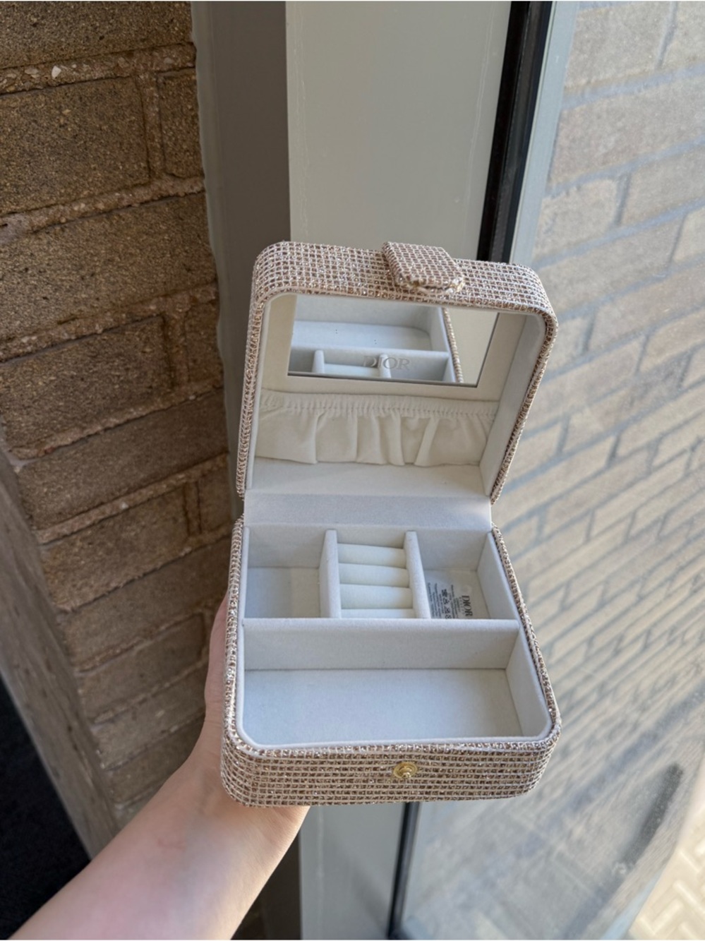 Dior Beauty Holiday Gold Jewelry Case - Picture 7 of 7